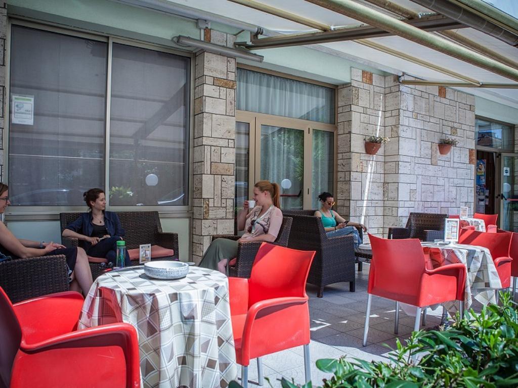 Hotel Ausonia B&B Rimini Exterior photo